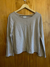 Load image into Gallery viewer, Size Medium IZOD Grey Women&#39;s Long Sleeve Shirt
