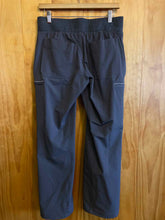 Load image into Gallery viewer, Size 6 Duluth Trading Gray Women&#39;s Hiking Pants
