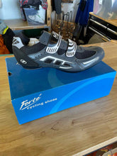 Load image into Gallery viewer, Forte 44 Cycling Shoes
