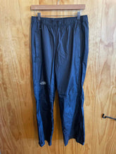 Load image into Gallery viewer, Size Medium The North Face Men&#39;s Rain Pants
