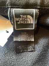 Load image into Gallery viewer, Size Medium The North Face Men&#39;s Light Jacket
