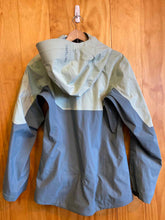 Load image into Gallery viewer, Women Size XS Arc&#39;teryx Green Women&#39;s Winter Jacket
