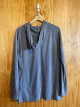 Load image into Gallery viewer, Size Small St John&#39;s Bay Gray Women&#39;s Sweater &amp; Sweatshirt
