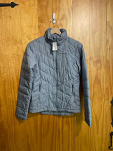 Load image into Gallery viewer, Women Size XS Columbia Gray Women&#39;s Winter Jacket
