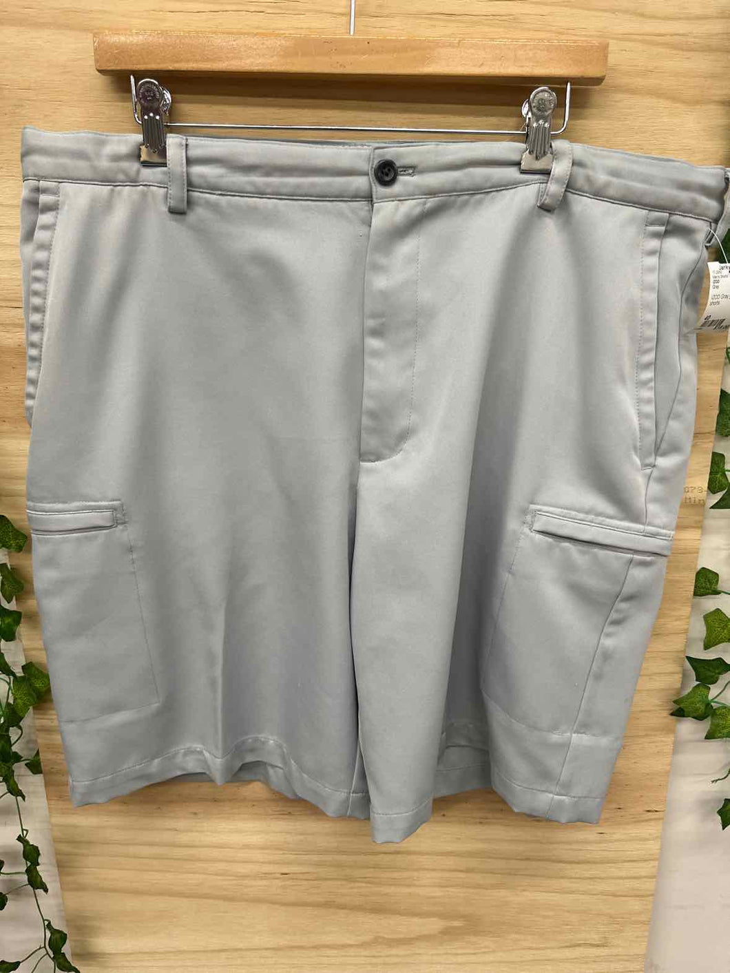 Size 40 IZOD Men's Shorts