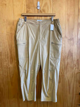 Load image into Gallery viewer, Size Large LL Bean Tan Women&#39;s Pants
