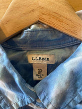 Load image into Gallery viewer, Size XS LL Bean Blue Women&#39;s Long Sleeve Shirt
