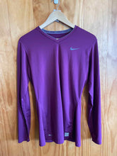 Load image into Gallery viewer, Size Large Nike Purple Women&#39;s Long Sleeve Shirt
