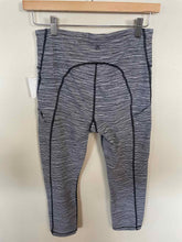 Load image into Gallery viewer, Size Small Athleta Gray Women&#39;s Leggings
