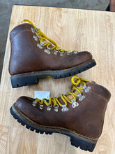 Load image into Gallery viewer, Vintage 6 Asolo Men&#39;s Hiking Boots
