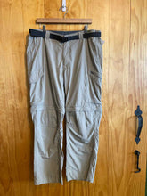 Load image into Gallery viewer, Size 38x30 Columbia Men&#39;s Pants
