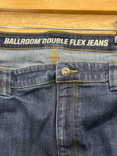 Load image into Gallery viewer, Size 42 Duluth Trading Men&#39;s Jeans
