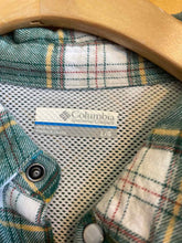 Load image into Gallery viewer, Size L Columbia Men&#39;s Flannel
