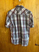 Load image into Gallery viewer, Size Large BKE Men&#39;s Short Sleeve Shirt
