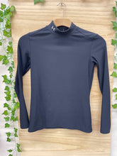 Load image into Gallery viewer, Size Large Under Armour Black Women&#39;s Long Sleeve Shirt
