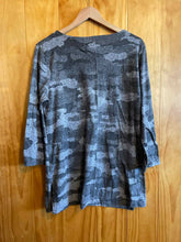 Load image into Gallery viewer, Size Large Duluth Trading Grey Women&#39;s Long Sleeve Shirt
