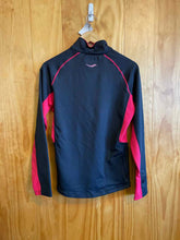 Load image into Gallery viewer, Size Medium Saucony Black Women&#39;s Long Sleeve Shirt
