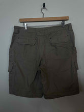 Load image into Gallery viewer, Size 38 Duluth Trading Men&#39;s Shorts
