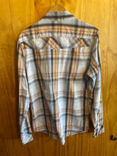 Load image into Gallery viewer, Size Medium BKE Men&#39;s Long Sleeve Shirt
