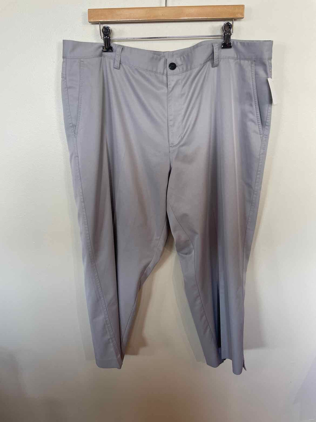 Size 40X25  Adidas Men's Pants