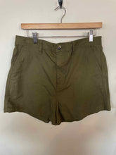 Load image into Gallery viewer, Size Large Madewell Green Women&#39;s Shorts
