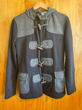 Load image into Gallery viewer, Women Size S Patagonia Black Women&#39;s Light Jacket
