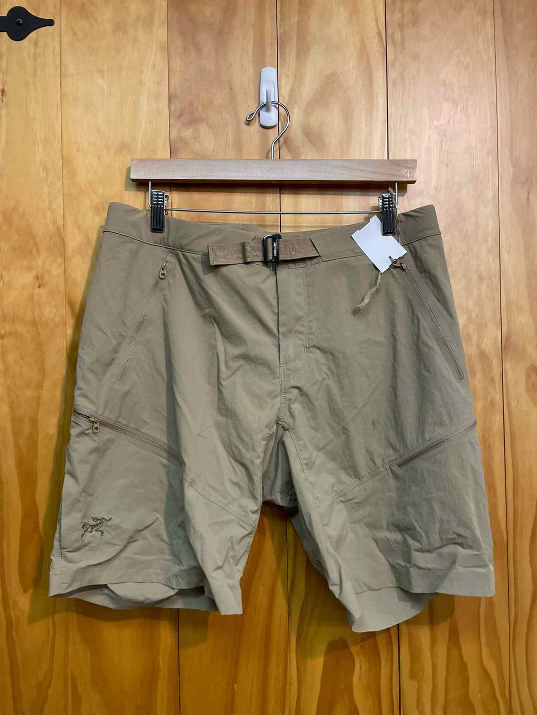 Size 34 Arc'teryx Men's Shorts