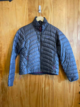 Load image into Gallery viewer, Women Size Small Patagonia Gray Women&#39;s Light Jacket
