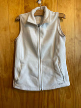 Load image into Gallery viewer, Size Medium Columbia White Women&#39;s Vest
