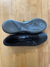 Load image into Gallery viewer, 7.5 Nike Men&#39;s Misc. Shoes - Janky Gear
