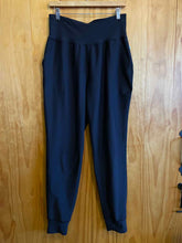 Load image into Gallery viewer, Size Large Tall Old Navy Black Women&#39;s Pants
