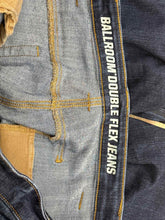 Load image into Gallery viewer, Size 42 Duluth Trading Men&#39;s Jeans
