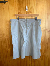 Load image into Gallery viewer, Size 14 Royal Robbins Gray Women&#39;s Shorts
