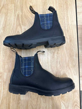 Load image into Gallery viewer, Men&#39;s Shoe Size 8 Blunderstone Black Rain Boots
