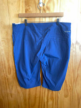 Load image into Gallery viewer, Size 16 Columbia Blue Women&#39;s Shorts
