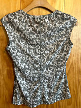 Load image into Gallery viewer, Size Medium The North Face Camo Women&#39;s Tank Top
