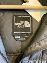 Load image into Gallery viewer, Women Size XS The North Face Gray Women&#39;s Winter Jacket
