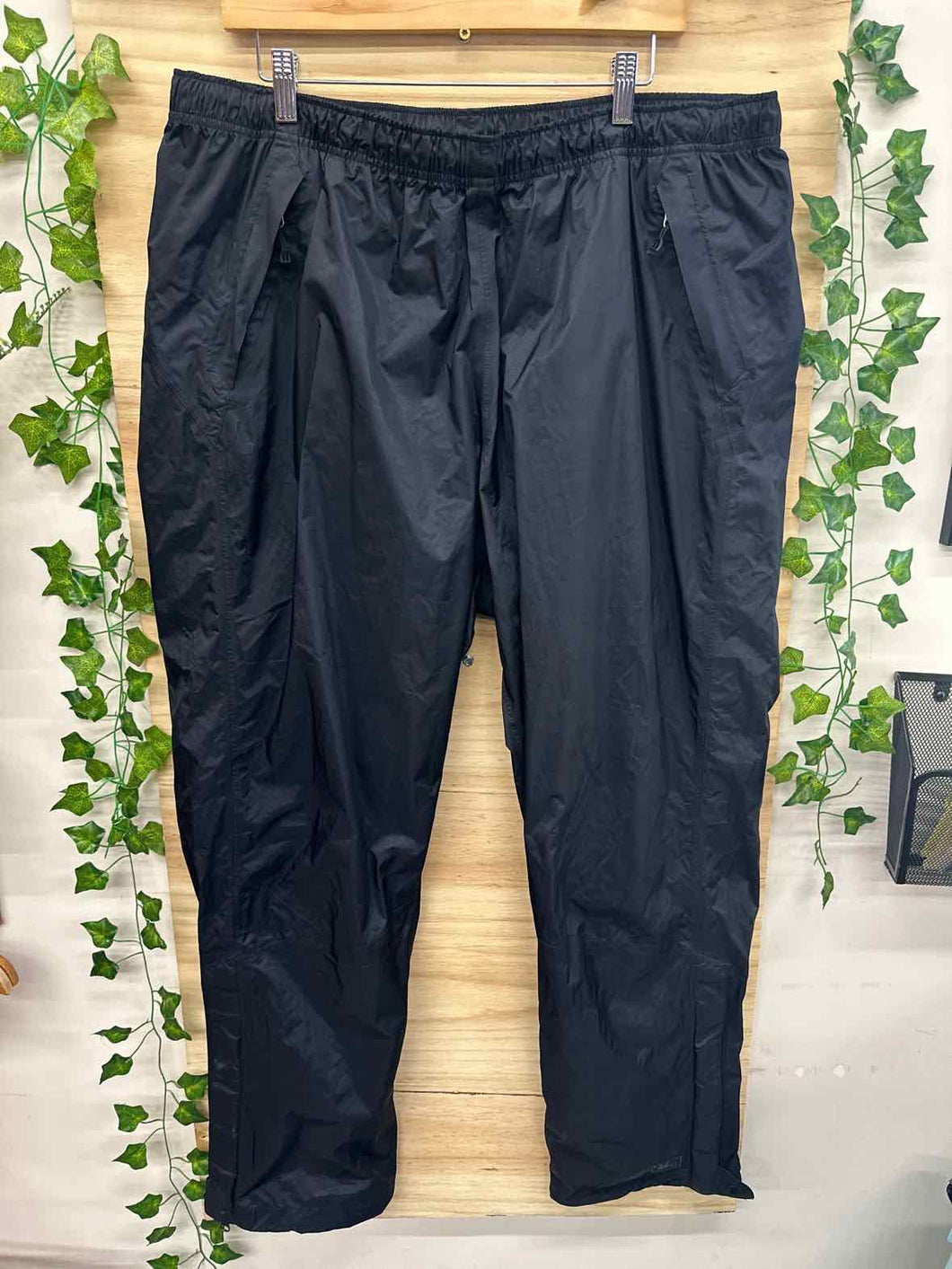 Size 2X REI Black Women's Rain Pants