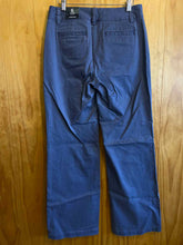 Load image into Gallery viewer, Size 6 Lands End Blue Women&#39;s Pants
