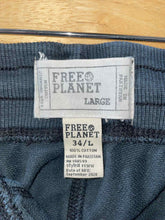 Load image into Gallery viewer, Size 34 Free Planet Men&#39;s Shorts
