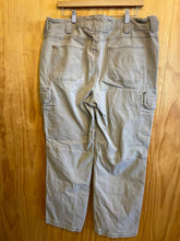 Load image into Gallery viewer, Size 40x32 Duluth Trading Men&#39;s Pants
