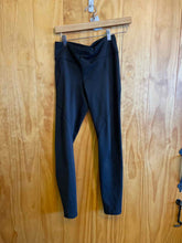 Load image into Gallery viewer, Size Small Patagonia Black Women&#39;s Leggings
