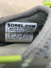 Load image into Gallery viewer, Women&#39;s Shoe Size 8 Sorel Casual Shoes
