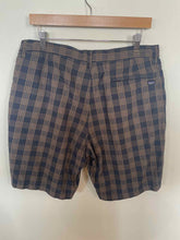 Load image into Gallery viewer, Size 33 Patagonia Men&#39;s Shorts
