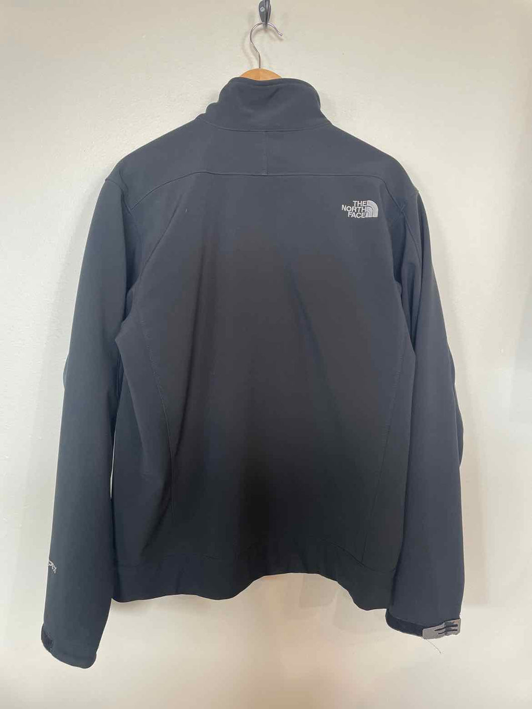 Size Medium The North Face Men's Light Jacket