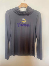 Load image into Gallery viewer, Size XXL NFL Team Apparel Gray Women&#39;s Long Sleeve Shirt
