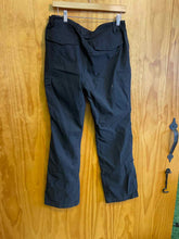 Load image into Gallery viewer, Size 12x31 Duluth Trading Black Women&#39;s Pants
