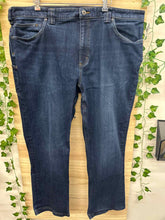 Load image into Gallery viewer, Size 42 Duluth Trading Men&#39;s Jeans
