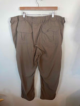 Load image into Gallery viewer, Size 3XL Duluth Trading Men&#39;s Pants
