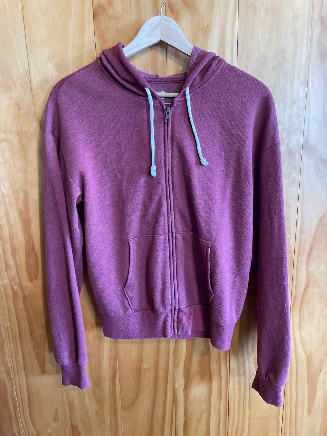 Size Medium So Red Women's Sweater & Sweatshirt